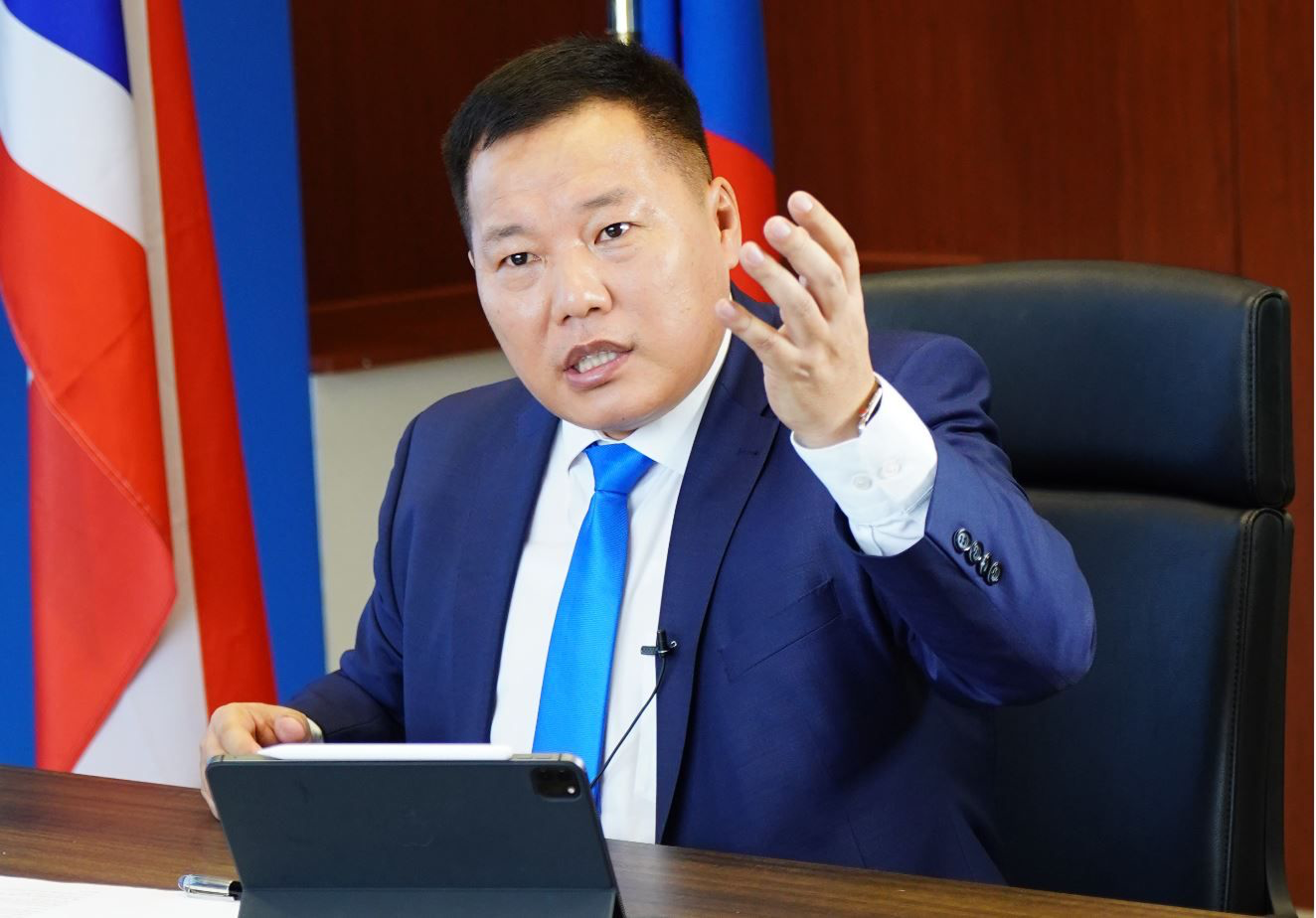 Democratic Party Elects New Leader