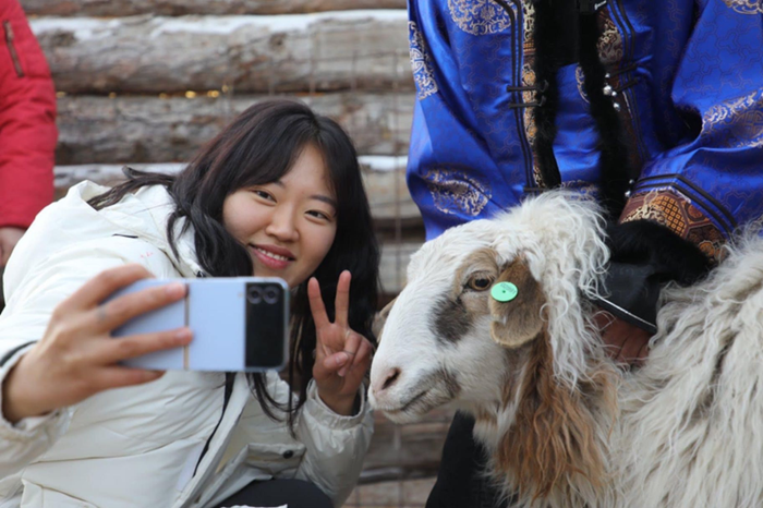 Mongolia Welcomes 617,000 Tourists So Far This Year