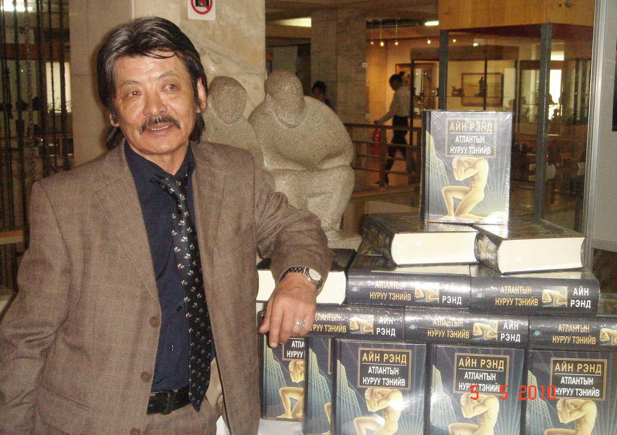 J.Nergui Receives the “Bilegt Guush” Award